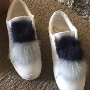 Sam Edelman PomPom Sneaks Sz 9.5